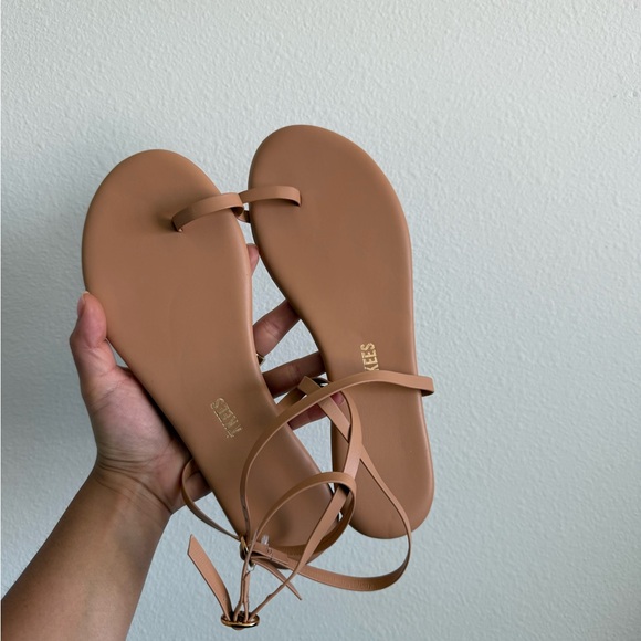 NWOT TKEEKS Phoebe Sandals - Picture 5 of 6